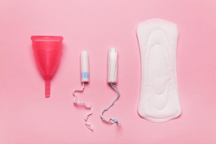 Are You STILL Using Sanitary Pads & Tampons? Use the Medfem Menstrual Cup Instead!